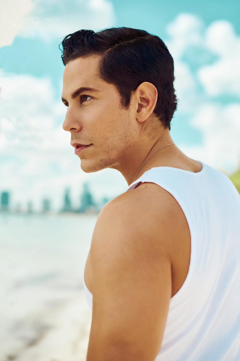 Christian Chávez 30